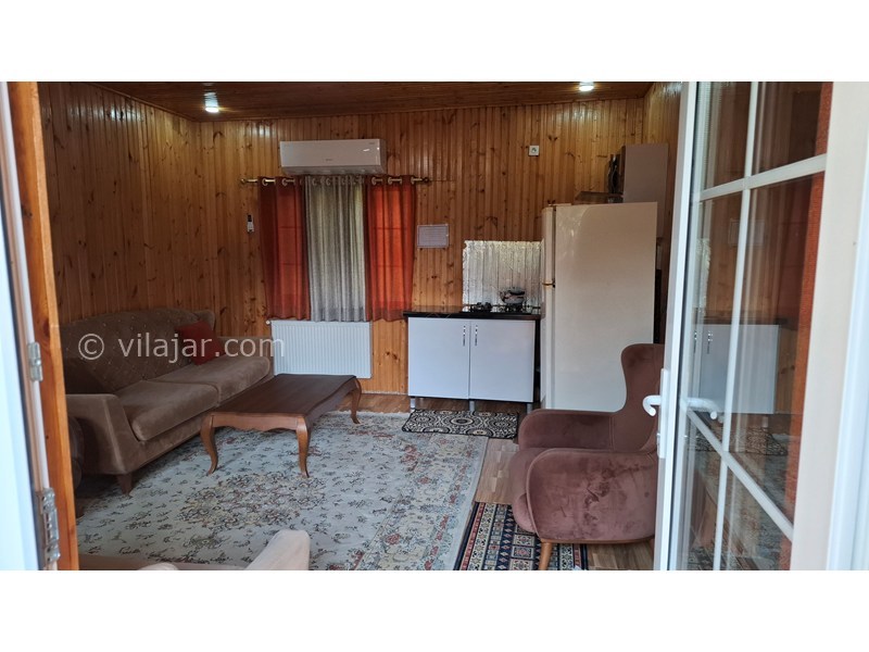 عکس شماره 874437 - اجاره ویلا چوبی در ماسال - هال و آشپزخانه واحد بالا