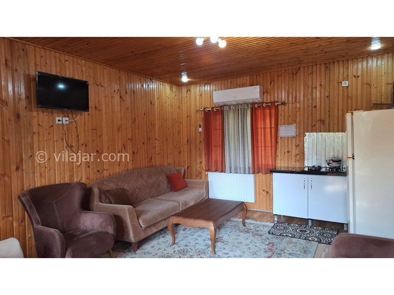 عکس شماره 874438 - اجاره ویلا چوبی در ماسال - هال و آشپزخانه بالا