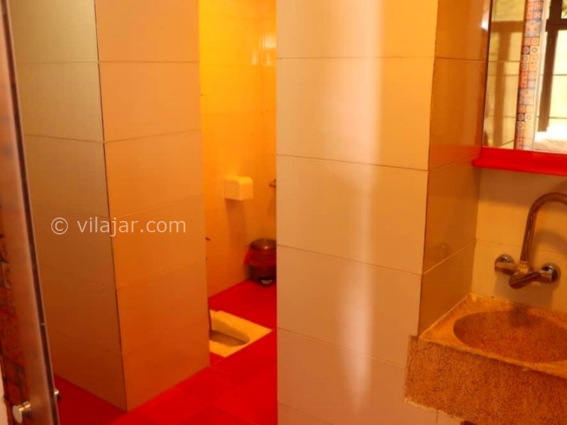 عکس شماره 882093 - اقامتگاه خانه باغ ایرانی شیراز - سرویس بهداشتی اتاق سعدی