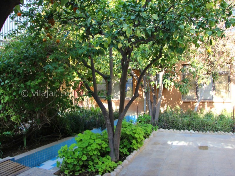 عکس شماره 882096 - اقامتگاه خانه باغ ایرانی شیراز - نمای بیرون اتاق پناهی