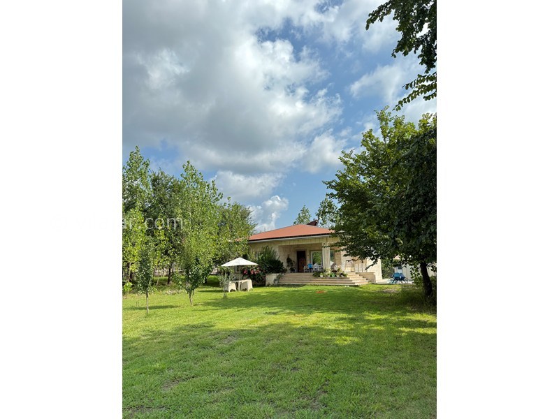 عکس شماره 883374 - ویلا باغ با استخر روباز شاندرمن - نمای اصلی و کلی از ویلا و باغ و استخر 